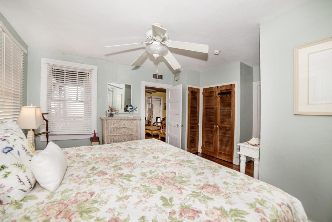 Sun N Fun Beachfront Vacation Rentals Indian Shores Exteriér fotografie